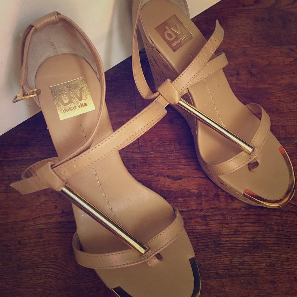 Dolce Vita Cork Heels - Picture 1 of 4